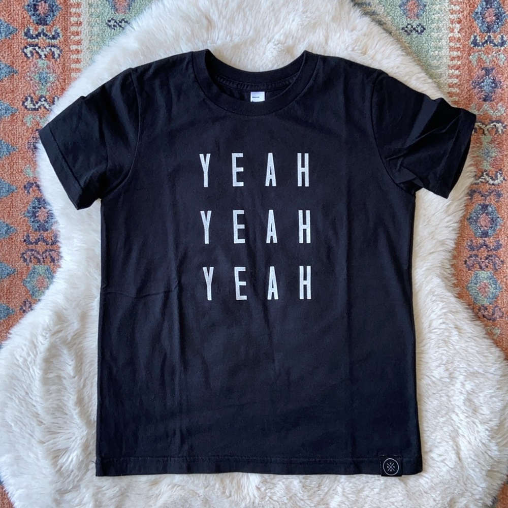 Young One Apparel black graphic tee shirt yeah yeah yeah small shop kids size 8 - Picture 2 of 9